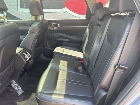 Used 2021 Kia Sorento S w/ Panoramic Sunroof Package AWD/4WD image 23