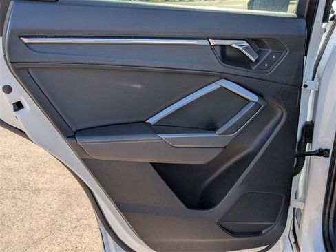 Used 2021 Audi Q3 2.0T Premium Plus w/ Premium Plus Package image 22