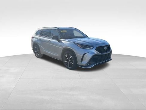 Used 2022 Toyota Highlander XSE image 7