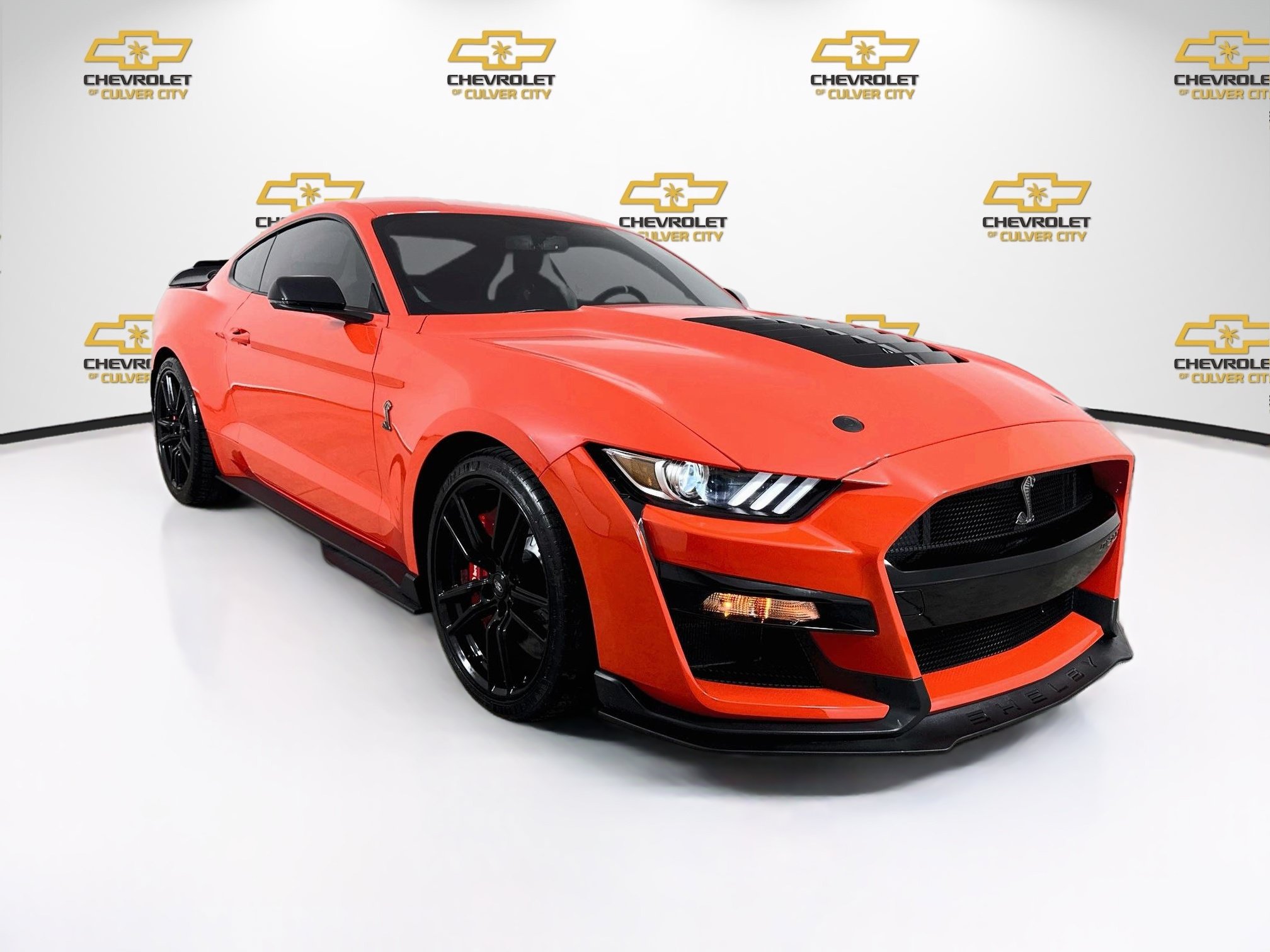 Used 2022 Ford Mustang Shelby GT500 w/ Technology Package RWD image 1