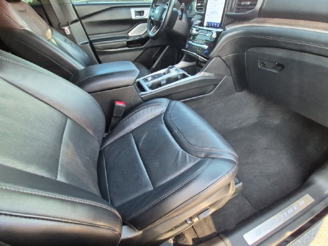 Used 2023 Ford Explorer Platinum w/ Technology Package AWD/4WD image 20