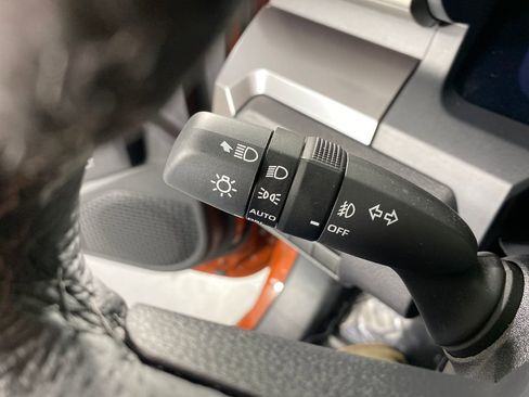 Used 2025 Toyota Tacoma TRD Off-Road image 17