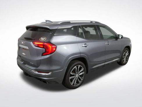 Used 2018 GMC Terrain Denali w/ GMC Pro Grade Package AWD/4WD image 3