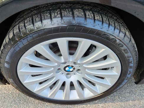 Used 2011 BMW 750Li xDrive image 49
