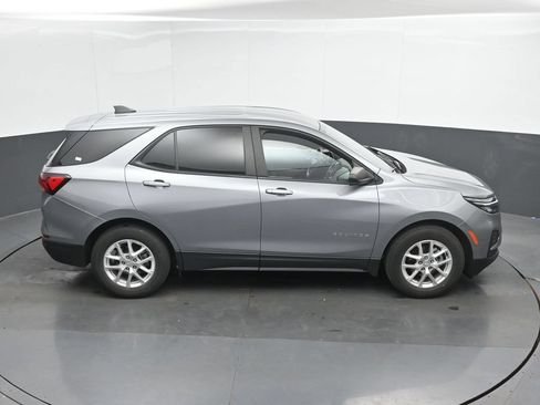 Used 2023 Chevrolet Equinox LS w/ LS Convenience Package FWD image 31