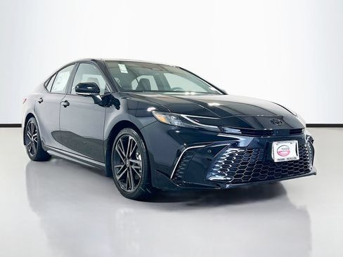 New 2026 Toyota Camry XSE FWD image 3