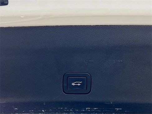 Used 2024 Chevrolet Suburban RST w/ Luxury Package image 28