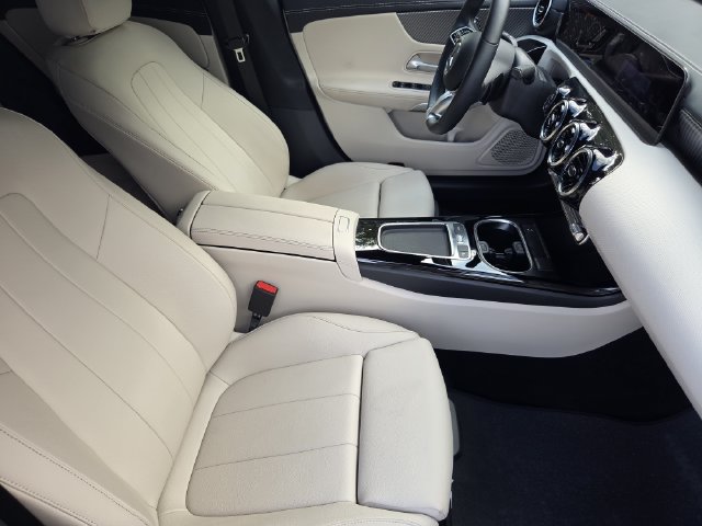 Used 2026 Mercedes-Benz CLA 250 image 12