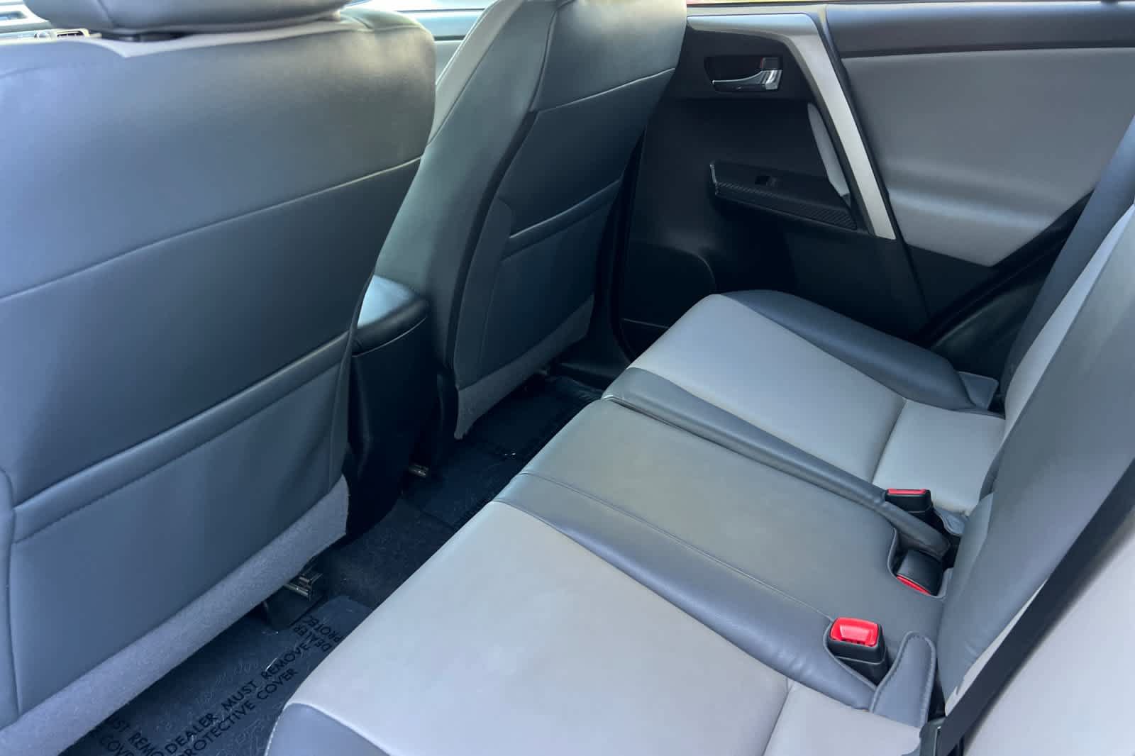 Used 2015 Toyota RAV4 Limited w/ Technology Package FWD image 4