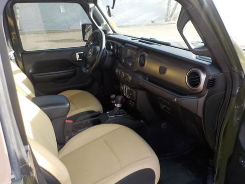 Used 2020 Jeep Wrangler Sport image 25