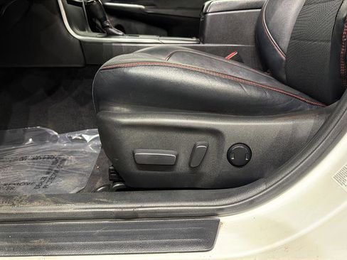 Used 2016 Toyota Camry SE image 20