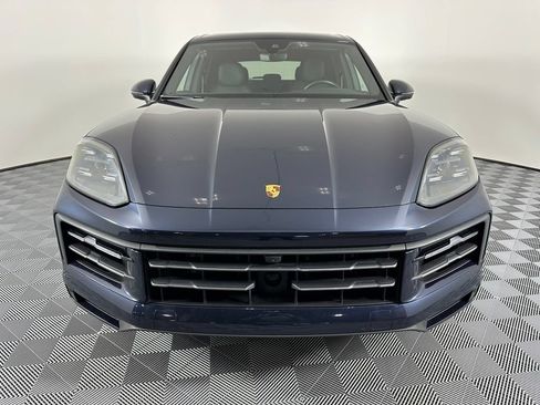 Certified 2024 Porsche Cayenne w/ Premium Package Plus (PFM) AWD/4WD image 8