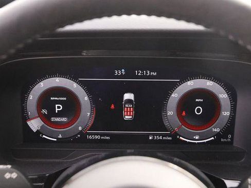 Used 2024 Nissan Pathfinder Platinum w/ Cargo Package image 18