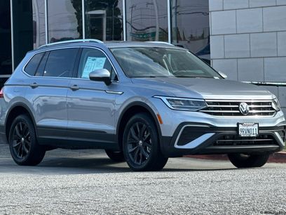 Used 2024 Volkswagen Tiguan SE