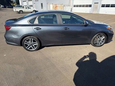 Used 2019 Kia Forte S w/ S Premium Package FWD image 2