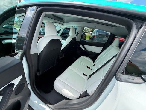 Used 2022 Tesla Model Y Performance AWD/4WD image 10