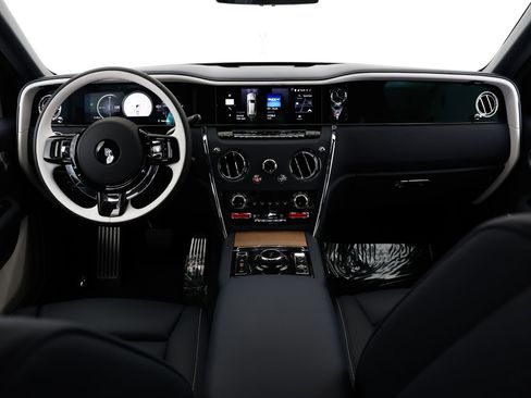 New 2026 Rolls-Royce Cullinan image 53