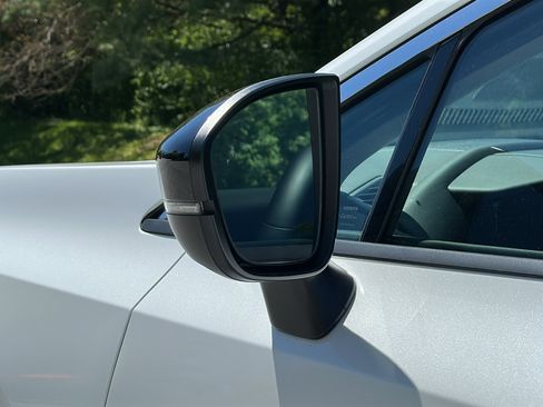 Certified 2025 Nissan Murano SL AWD/4WD image 12