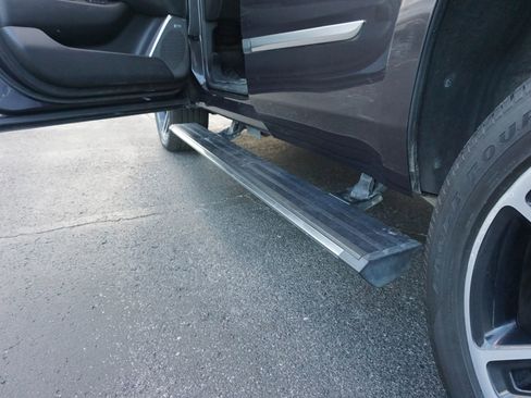 Used 2017 Cadillac Escalade Premium Luxury image 27