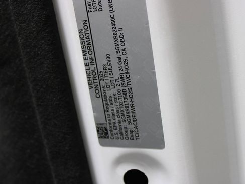 Used 2025 GMC Sierra 1500 Elevation image 38