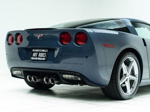 Used 2011 Chevrolet Corvette Coupe w/ 1LT image 14