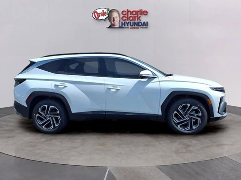 New 2025 Hyundai Tucson Limited image 6