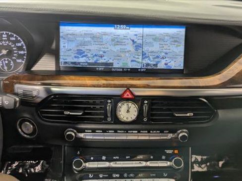 Used 2017 Genesis G90 3.3T Premium image 30