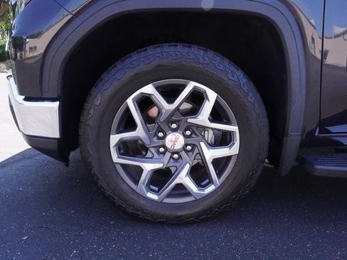 Used 2023 GMC Sierra 1500 SLT w/ SLT Premium Package AWD/4WD image 37
