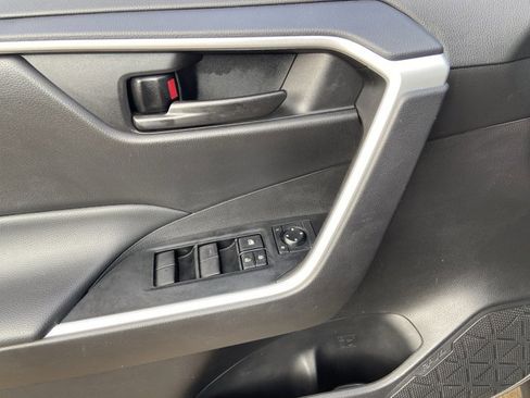 Used 2024 Toyota RAV4 LE image 44