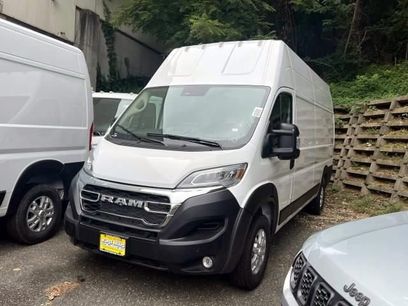 New 2024 RAM ProMaster 3500 w/ Quick Order Package 22G SLT
