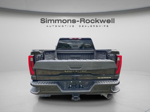 Used 2025 GMC Sierra 3500 Denali w/ Denali Reserve Package AWD/4WD image 4