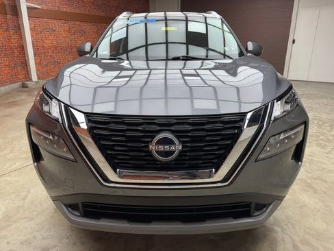 Used 2022 Nissan Rogue SV w/ SV Premium Package image 8