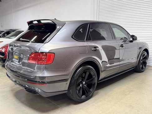 Used 2018 Bentley Bentayga AWD/4WD image 57