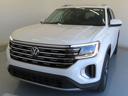 New 2025 Volkswagen Atlas SEL image 9