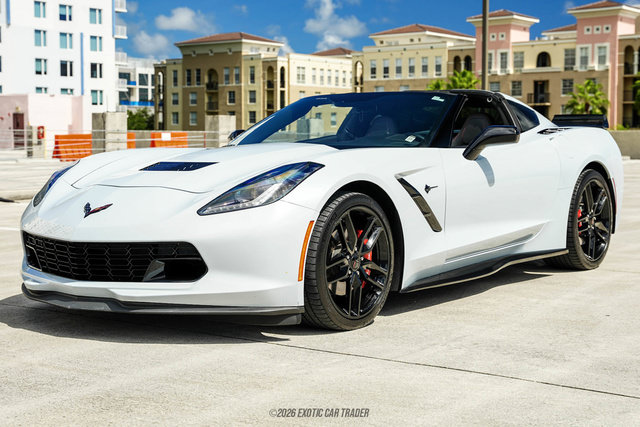 Used 2018 Chevrolet Corvette Stingray Coupe w/ 1LT RWD image 13