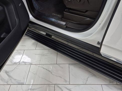 Certified 2022 GMC Yukon XL Denali w/ Denali Premium Package image 36