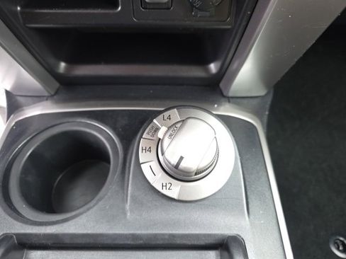 Used 2014 Toyota 4Runner SR5 image 24