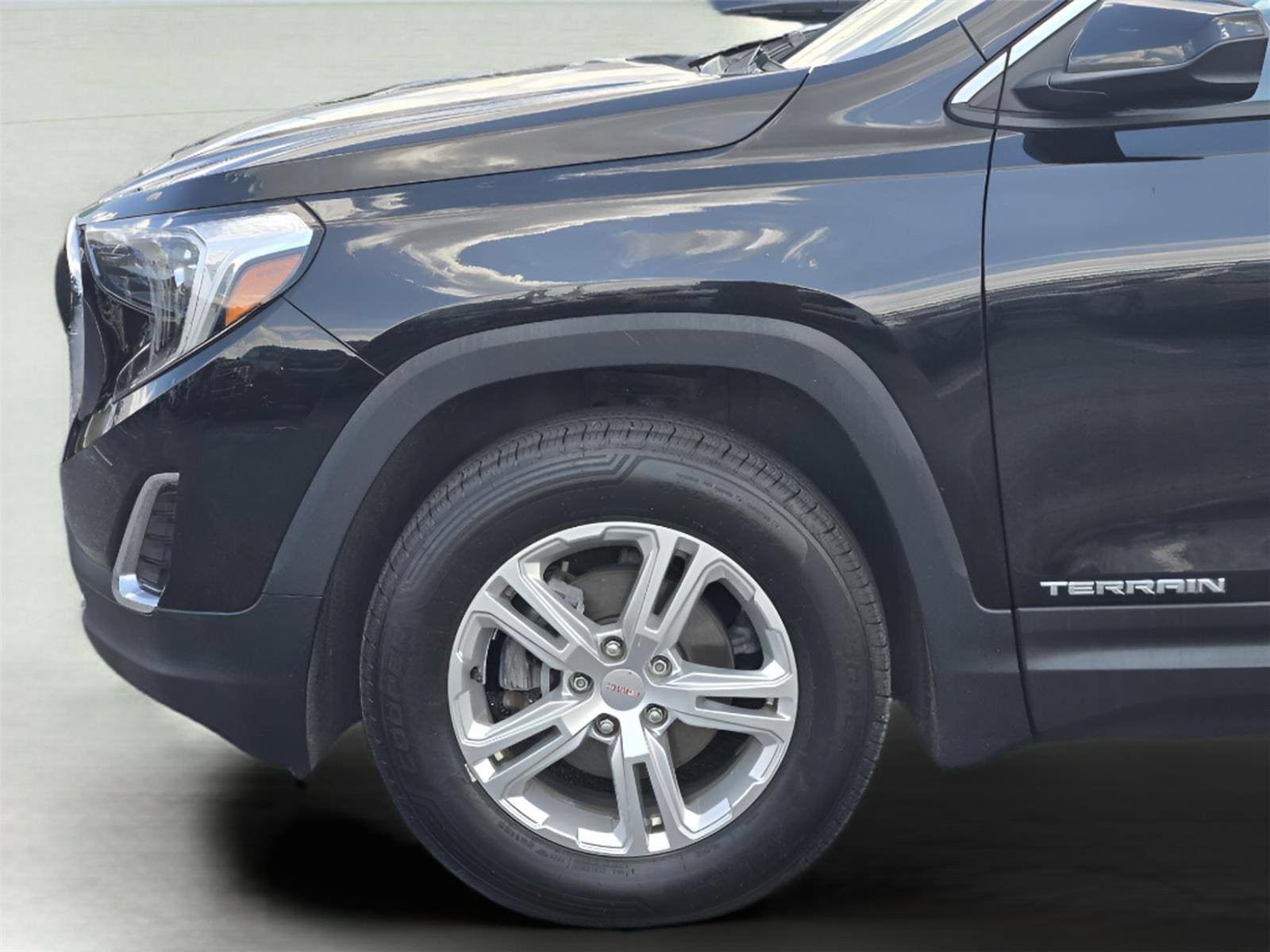 Used 2019 GMC Terrain SLE AWD/4WD image 9