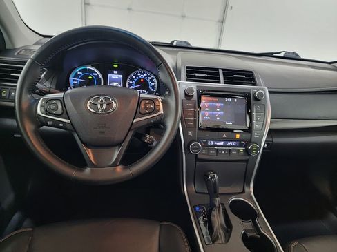 Used 2015 Toyota Camry XLE w/ Moonroof Package FWD image 12