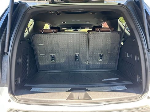 Used 2025 Chevrolet Tahoe High Country image 46