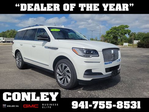 Used 2023 Lincoln Navigator Reserve AWD/4WD image 1