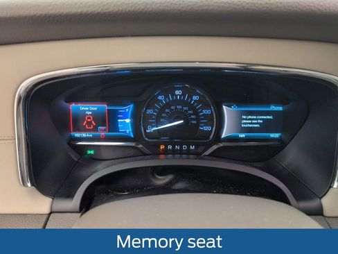 Used 2015 Lincoln Navigator L 2WD image 25