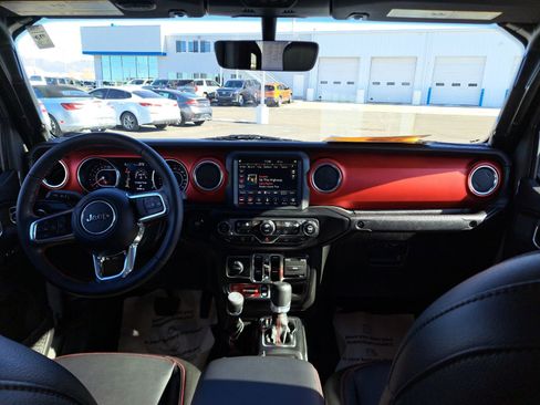 Used 2022 Jeep Gladiator Rubicon w/ Cold Weather Group image 29