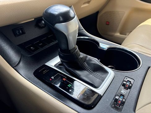 Used 2015 Toyota Highlander Limited Platinum FWD image 25