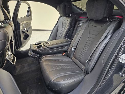 Used 2020 Mercedes-Benz S 560 Sedan image 25
