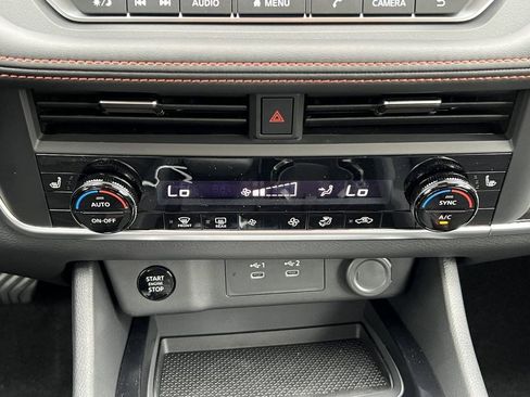 Used 2026 Nissan Rogue SV image 28