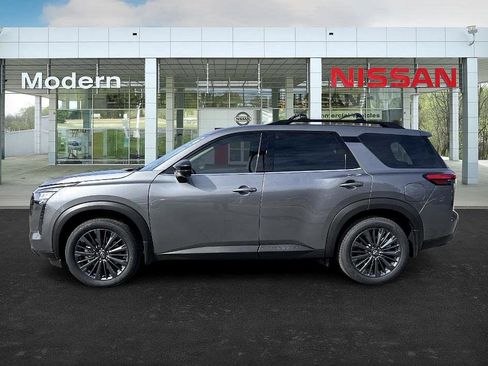New 2026 Nissan Pathfinder SL image 2