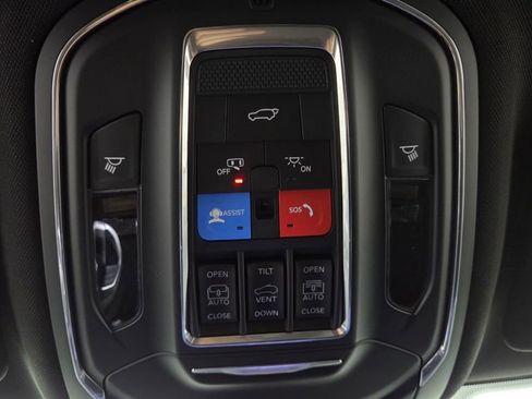 New 2025 Jeep Grand Cherokee Limited w/ Trailer Tow Package image 30