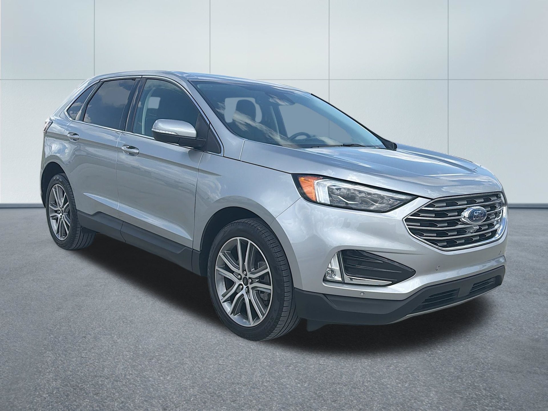 Used 2024 Ford Edge Titanium w/ Equipment Group 301A AWD/4WD image 3