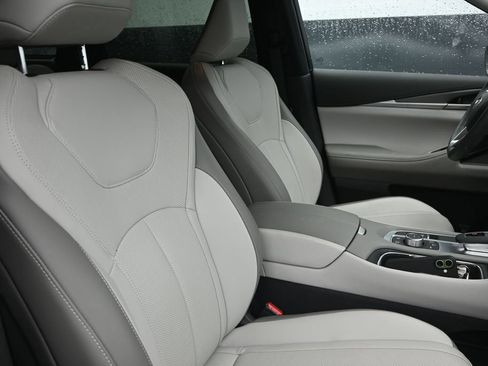 Certified 2026 INFINITI QX60 Pure w/ Cargo Package FWD image 7